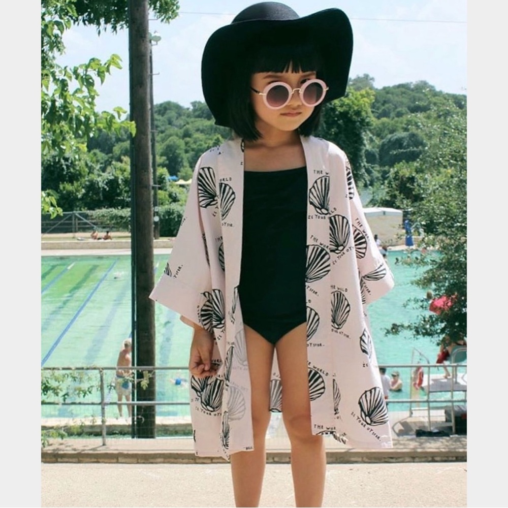 Beau Loves Chalk Blush Oysters Kimono